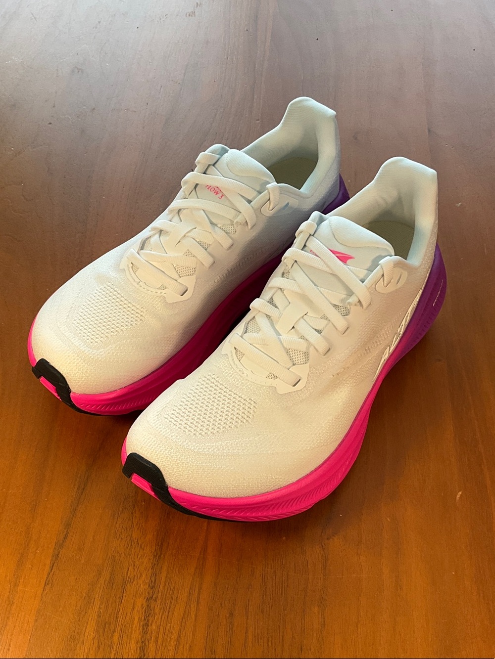 Flow 3 Altra Women's White Running Shoes with Pink-to-Purple Gradient Midsole